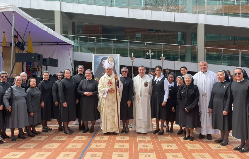 Peregrinación Reliquia Madre Encarnación Rosal